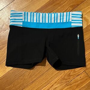 Lululemon Run Fast Track Short Black Twin Stripe Spry Blue Size 10